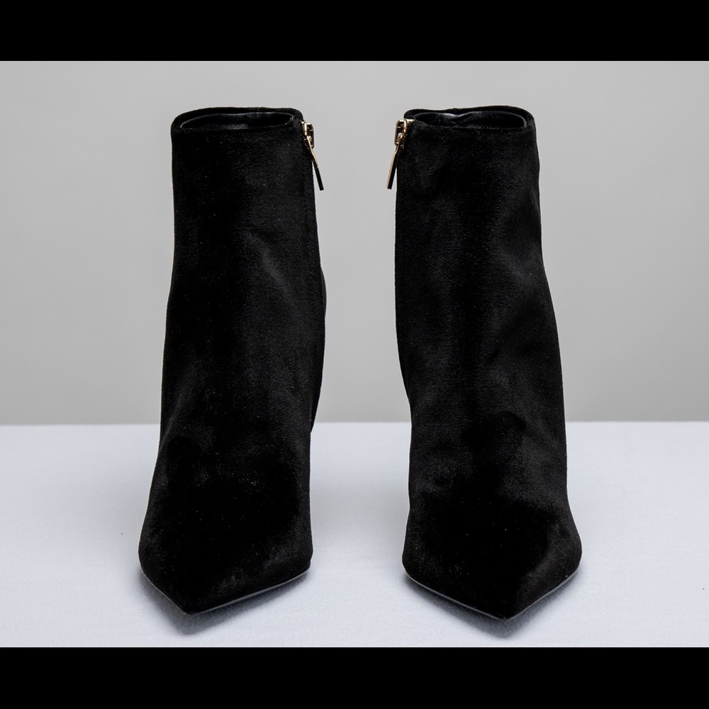 Ferragamo Women’s Black